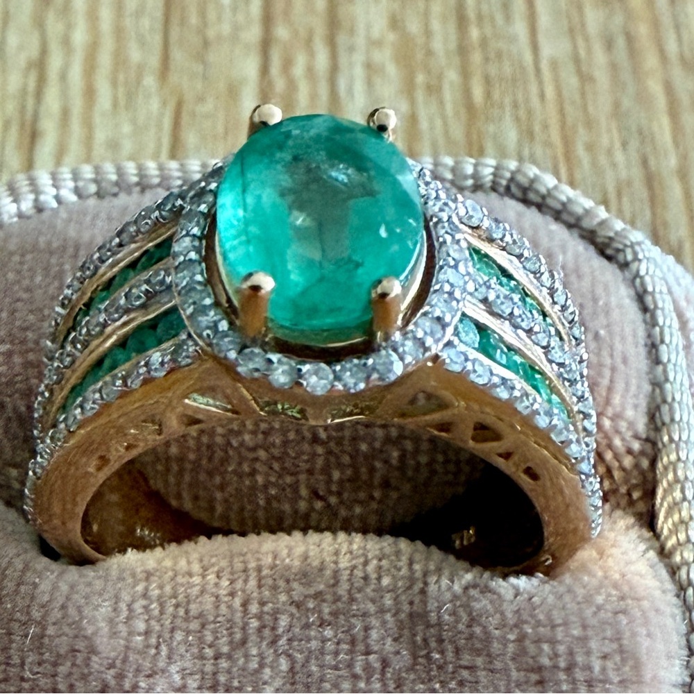 Emerald and Diamond Multi-Row Women’s Halo Ring Set in 14 kt Gold